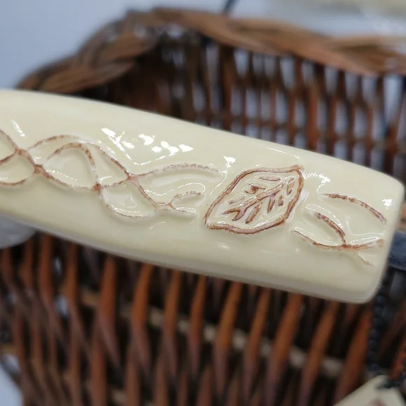 SALE!!! 3 FOR $15 Tastefully Simple Utensil holder- wicker - Picture 3 of 12